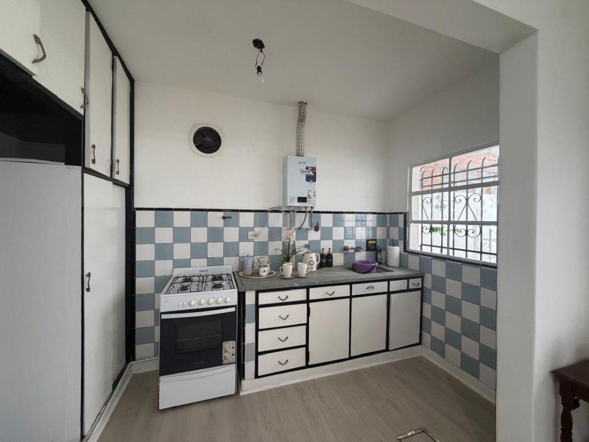 Foto de Amplio departamento tipo casa de 3 amb SIN EXPENSAS - Impecable estado, imagen 4