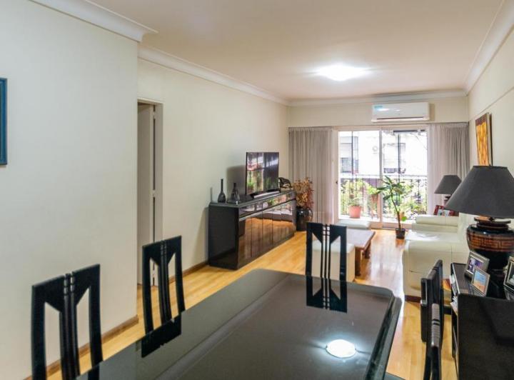 Departamento en Venta. Cuatro ambientes. Dependencia. Cochera. Baulera. Belgrano 5