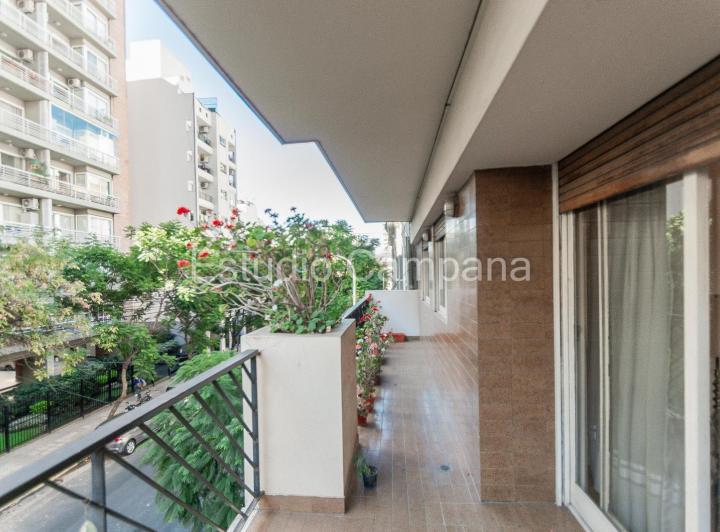 Departamento en Venta. Cuatro Ambientes con Dependencia. Caballito 2