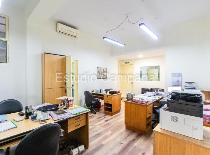 Departamento en Venta. Tres ambientes. Balcón. Baulera. Monserrat 4