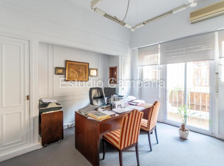 Departamento en Venta. Tres ambientes. Balcón. Baulera. Monserrat 2