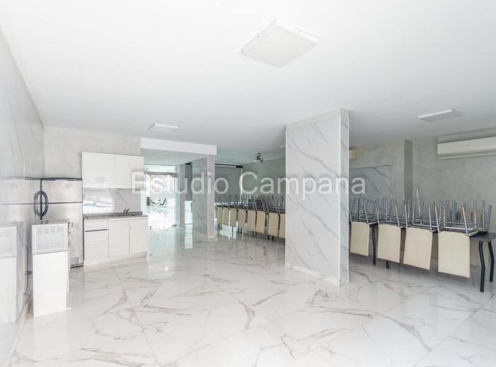 Departamento en Alquiler. Dos ambientes. Balcón terraza. Amenities. Flores 2