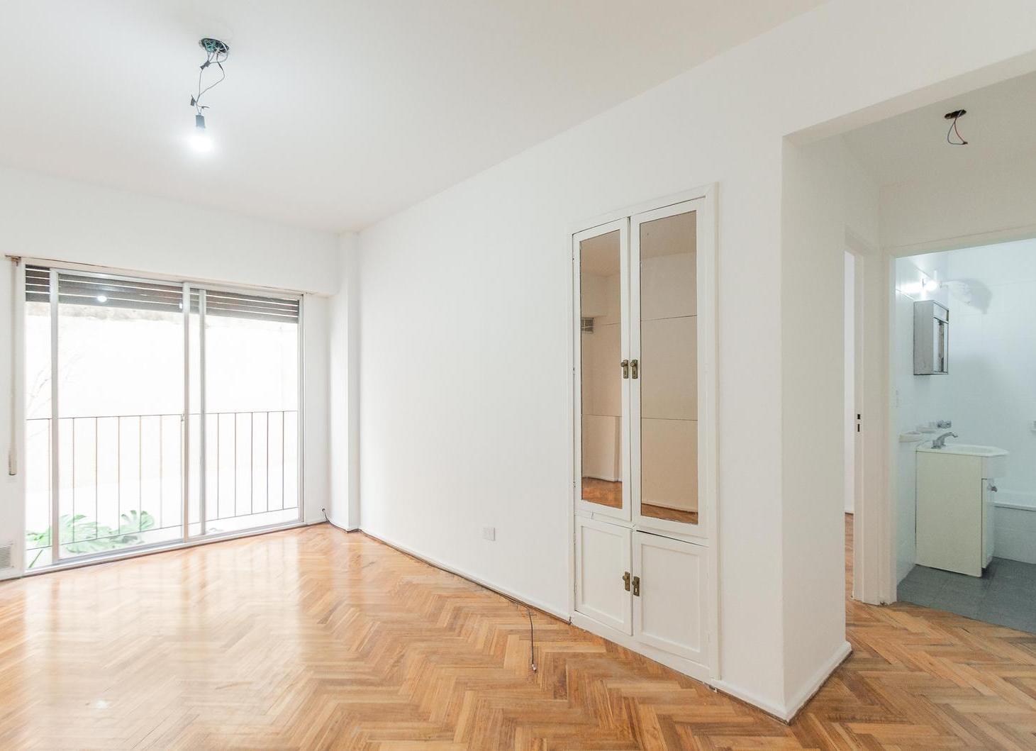 Venta Departamento dos ambientes. Balcón. Recoleta