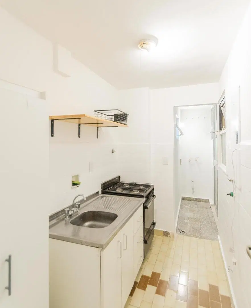 Venta Departamento dos ambientes. Balcón. Recoleta 4