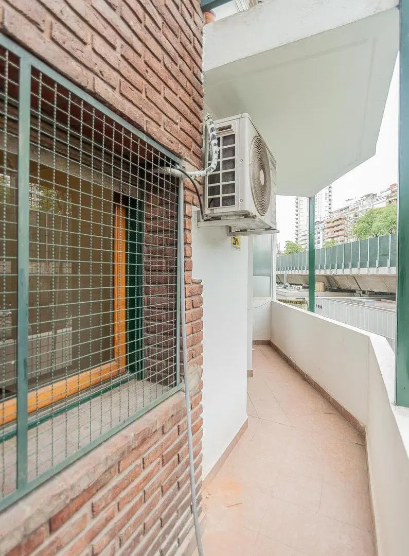 Departamento en Alquiler. Dos ambientes. Contrafrente. Balcón. Belgrano 3