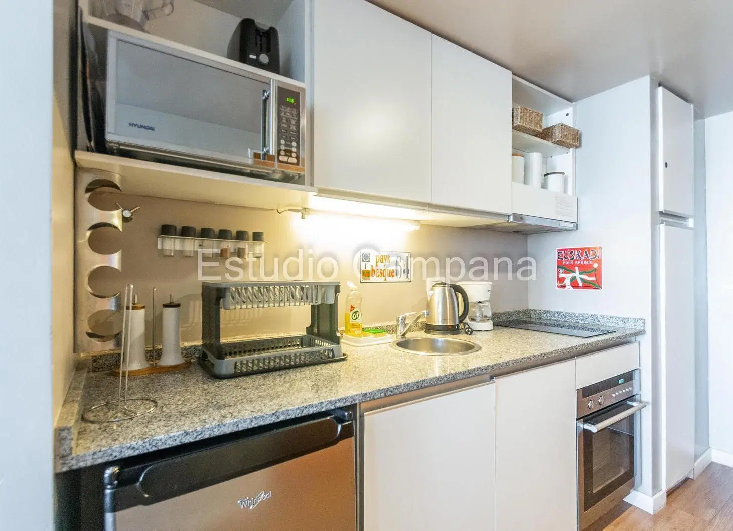 Monoambiente en Alquiler. Balcón. Amenities. San Nicolas 4
