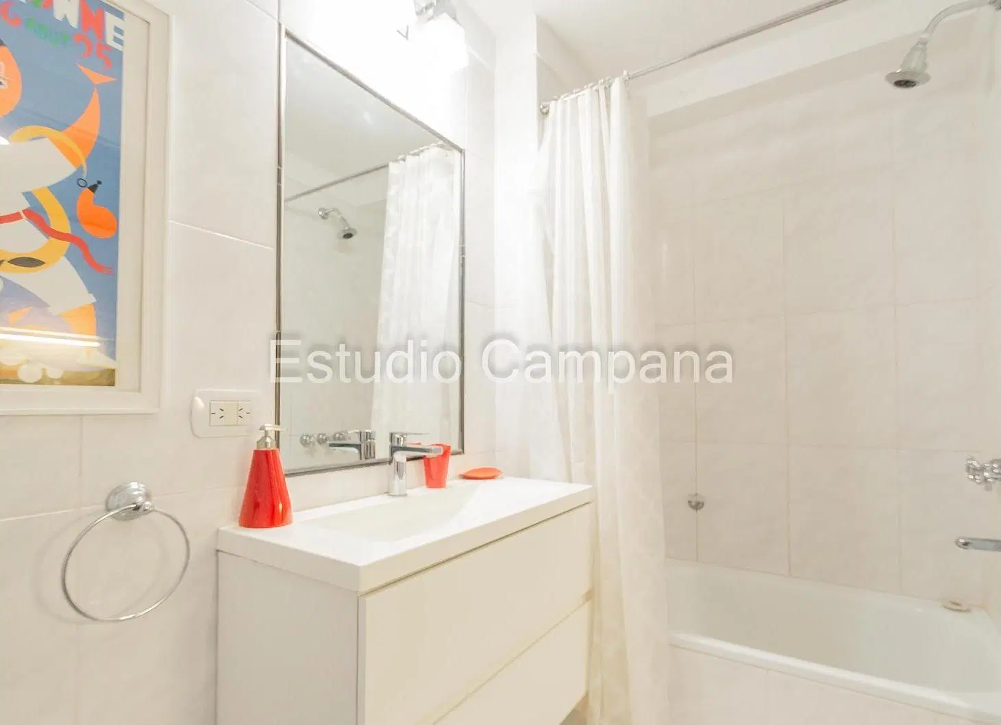 Monoambiente en Alquiler. Balcón. Amenities. San Nicolas 3