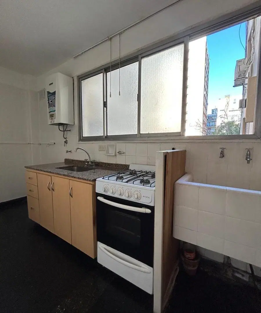 Departamento en Alquiler. Dos ambientes. Belgrano 4