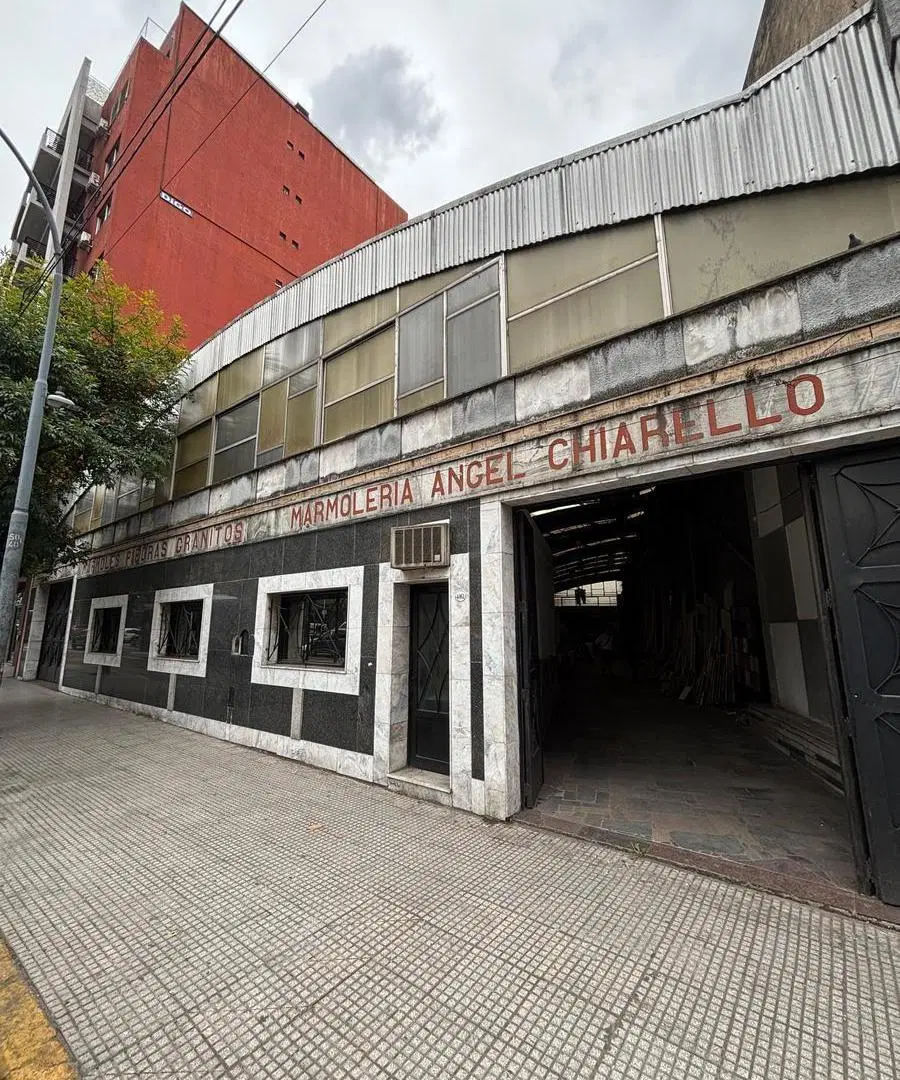 Local Comercial. Alquiler. Al frente. Palermo 4