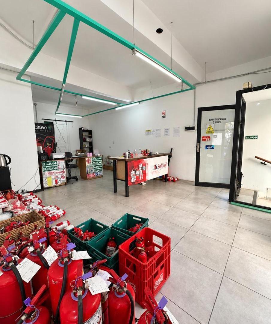 Foto de Venta Local Comercial. Belgrano, imagen 2