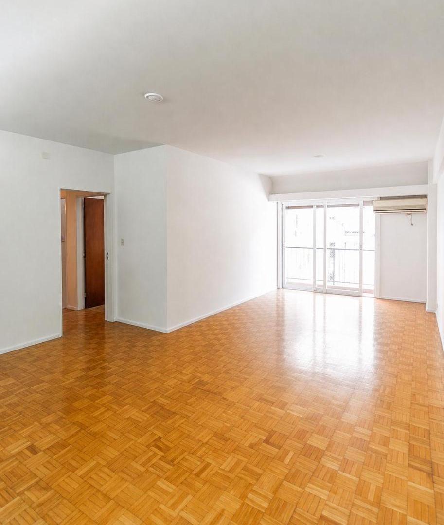 Foto de Departamento de 4 ambientes. Balcón. Recoleta, imagen 2