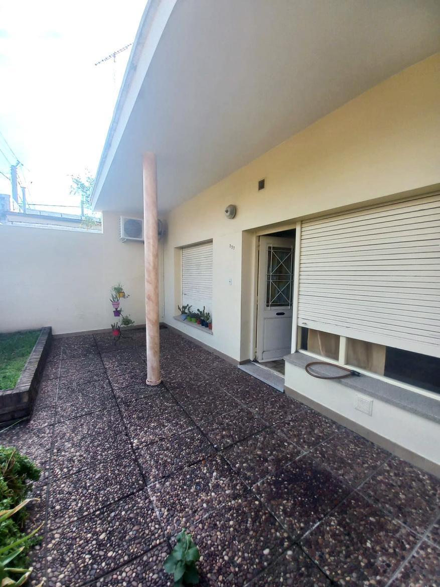 Venta Casa con Renta 2
