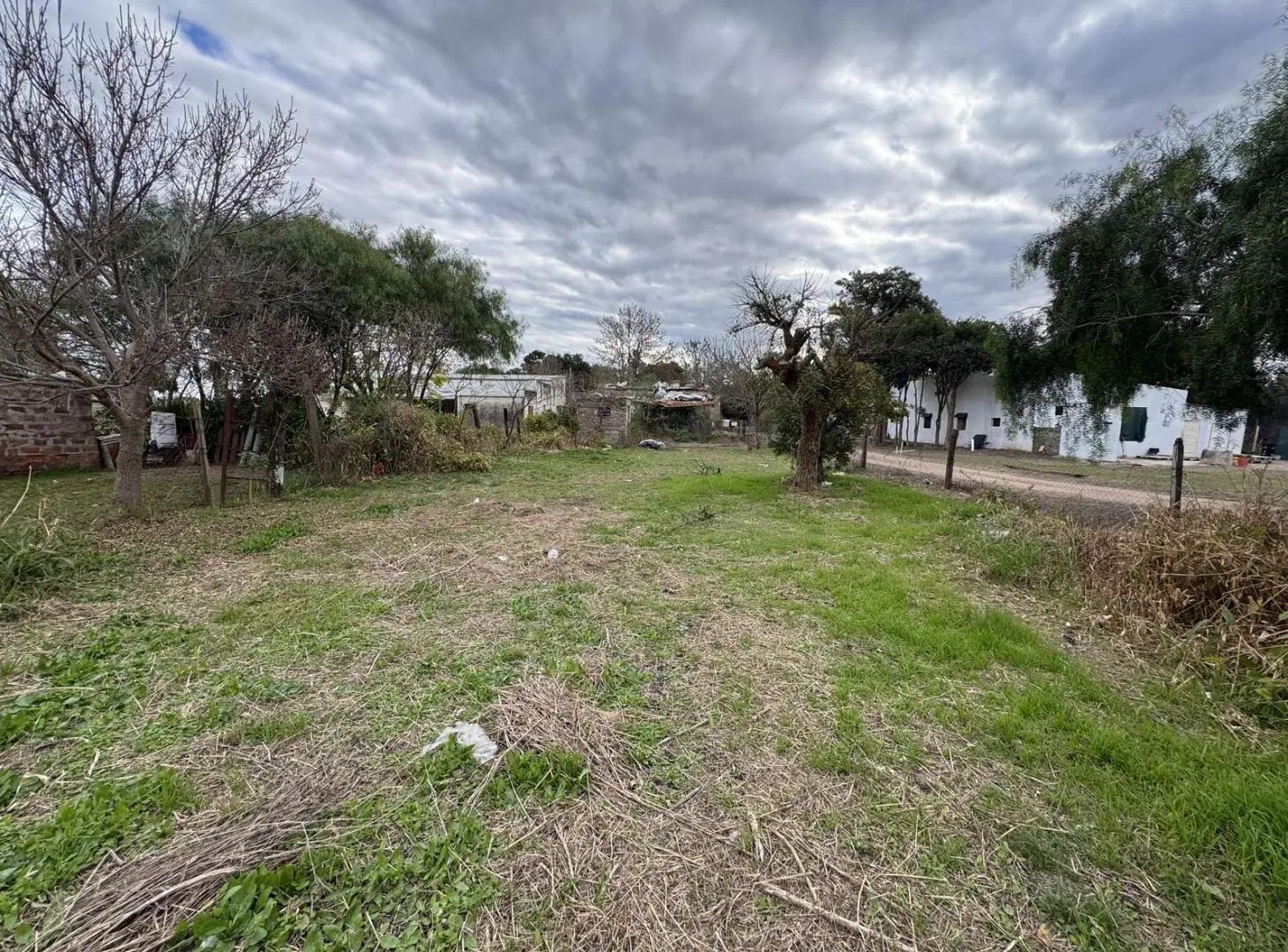 Terreno con propiedad 2