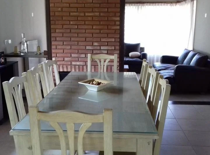 Alquiler casa amoblada en Los Cardales Country Club 5