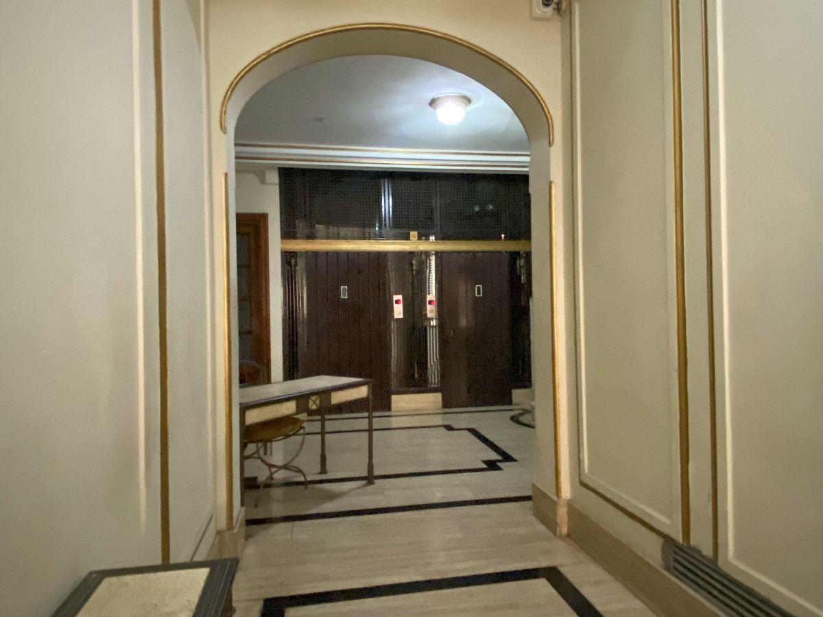 Foto de Departamento en venta de 4 ambientes c/dependencia. Apto Profesional, imagen 2