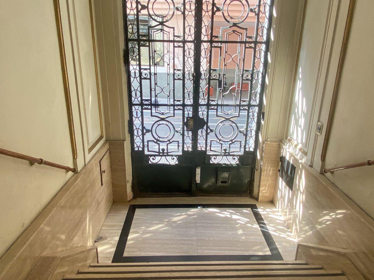 Foto de Departamento en venta de 4 ambientes c/dependencia. Apto Profesional, imagen 1