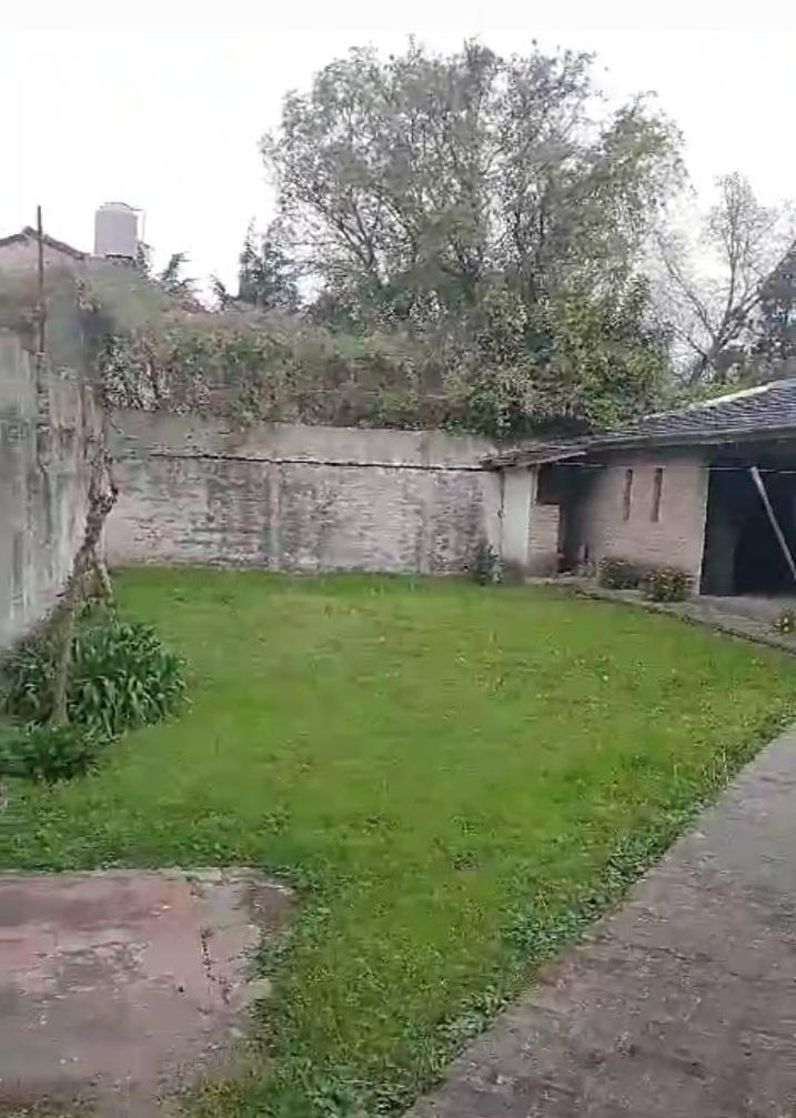 Importante Propiedad en Lote de 560 m² en Ituzaingo a 1 Cuadra del Gorky Grana 2