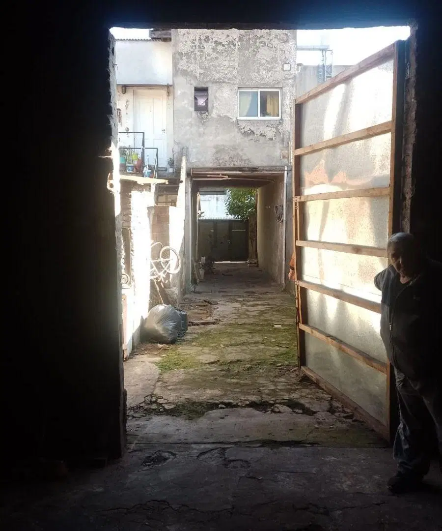 SE ALQUILA GALPÓN de 100 m² APTO DEPÓSITO, CARPINTERÍA, TALLER MECÁNICO, HERRERÍA, ETC. 3