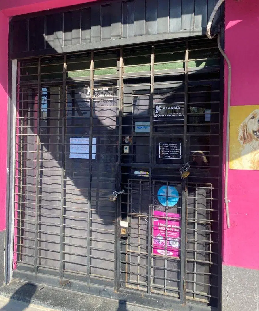 Se alquila dos locales interconectados zona Morón 3