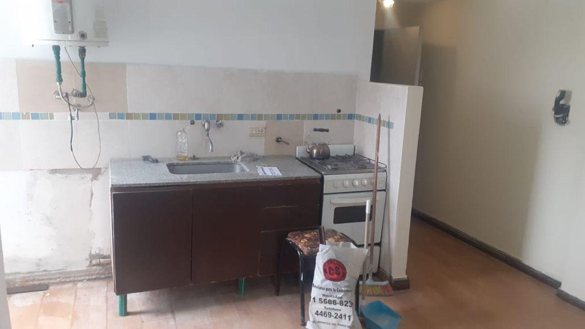 Foto de Departamento de 35 m² de dos ambientes en alquiler en Ramos Mejía, imagen 5