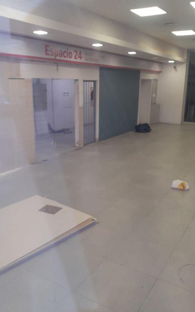 Foto de SE ALQUILA ÁMPLIO LOCAL DONDE FUNCIONÓ IMPORTANTE ENTIDAD BANCARIA, imagen 2