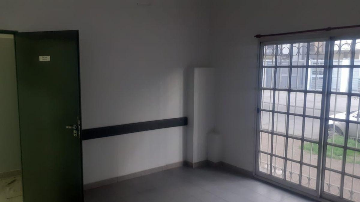 Foto de Edificio de 4 Plantas a 3 Cuadras de Los Tribunales de Morón Ideal Uso, imagen 5