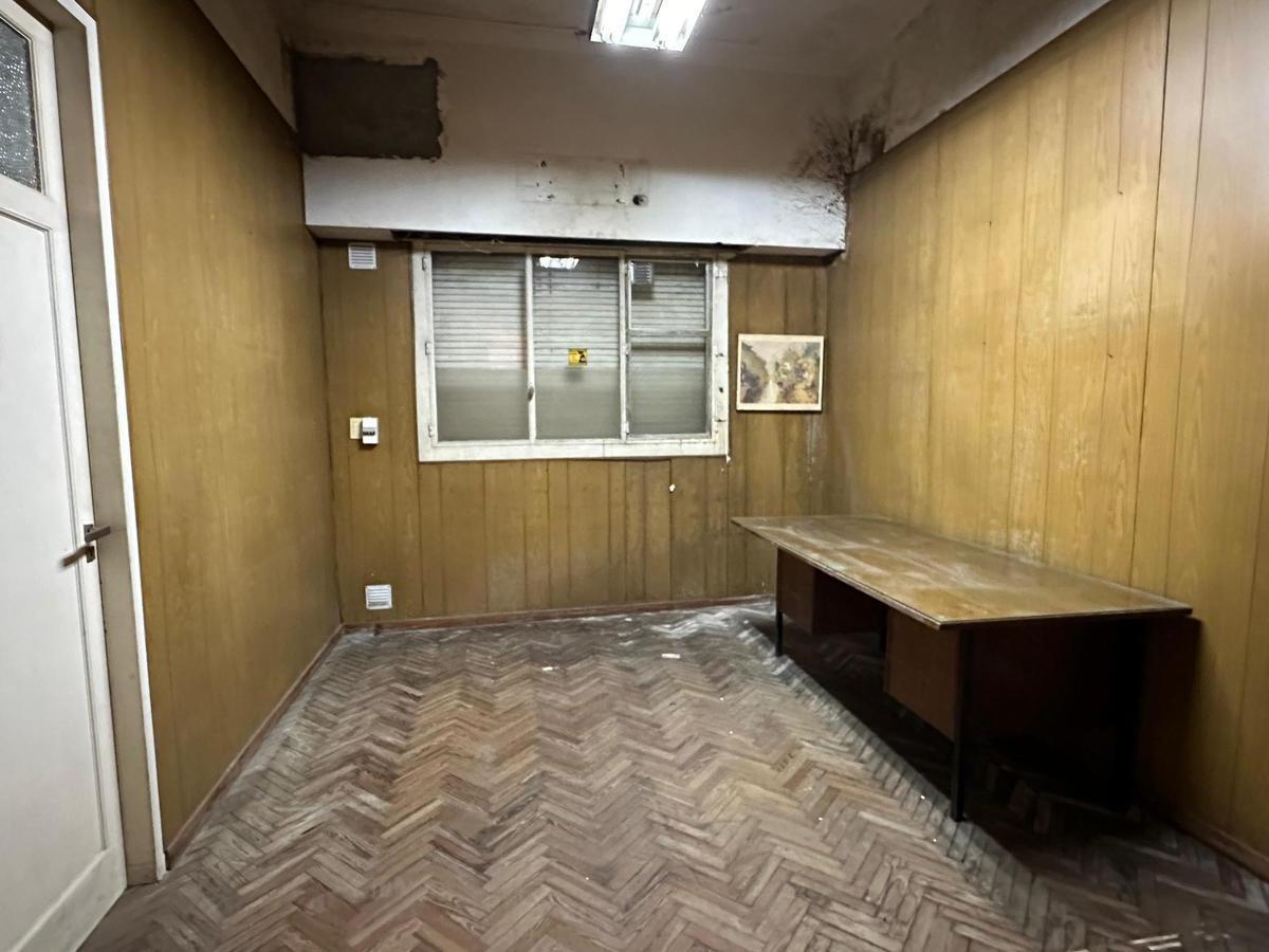 Casa - Deposito en Venta en Balvanera 5