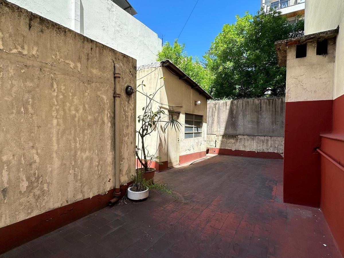 Casa - Deposito en Venta en Balvanera 3