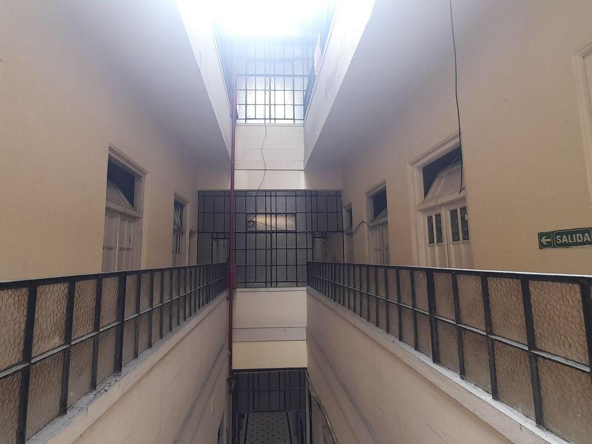 Edificio Comercial en Venta en San Nicolas 5