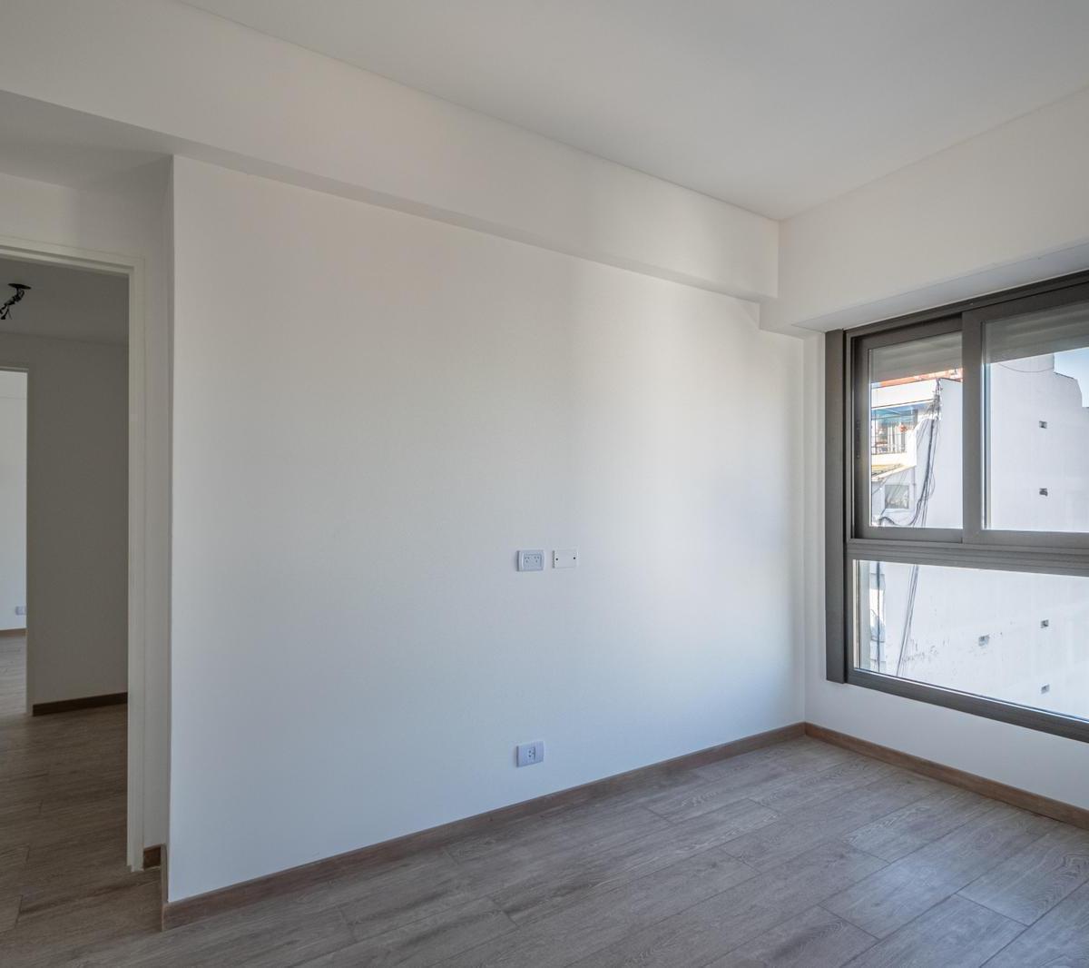 Departamento en Venta de Tres Ambientes en Villa Urquiza 2