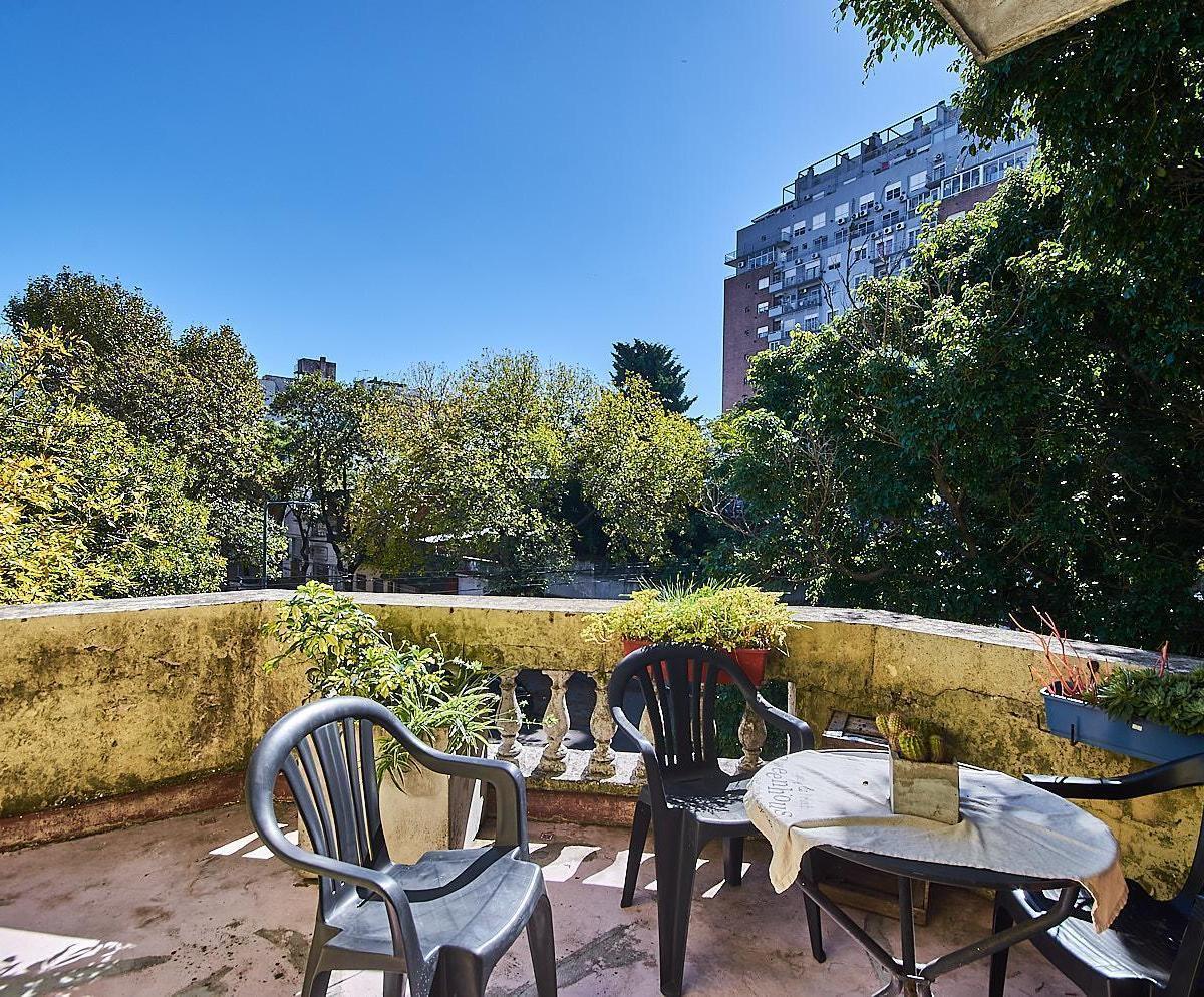 Venta * Chacarita * Casa en Esquina Sobre Lote Propio 4
