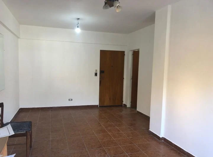 Departamento Semipiso de 3 ambientes al frente en Villa Urquiza 3