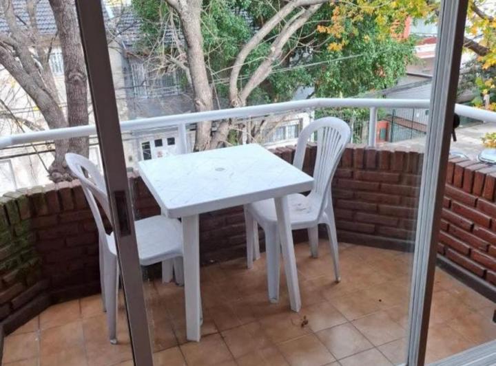 Departamento Semipiso de 3 ambientes al frente en Villa Urquiza 4