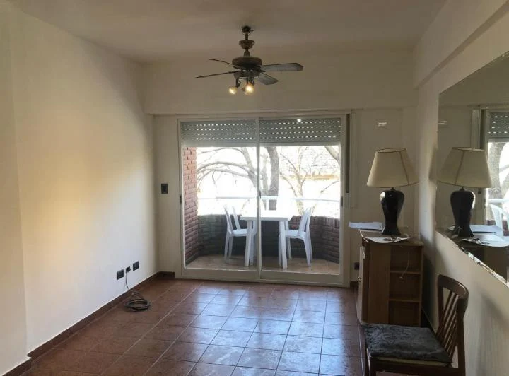 Departamento Semipiso de 3 ambientes al frente en Villa Urquiza 2