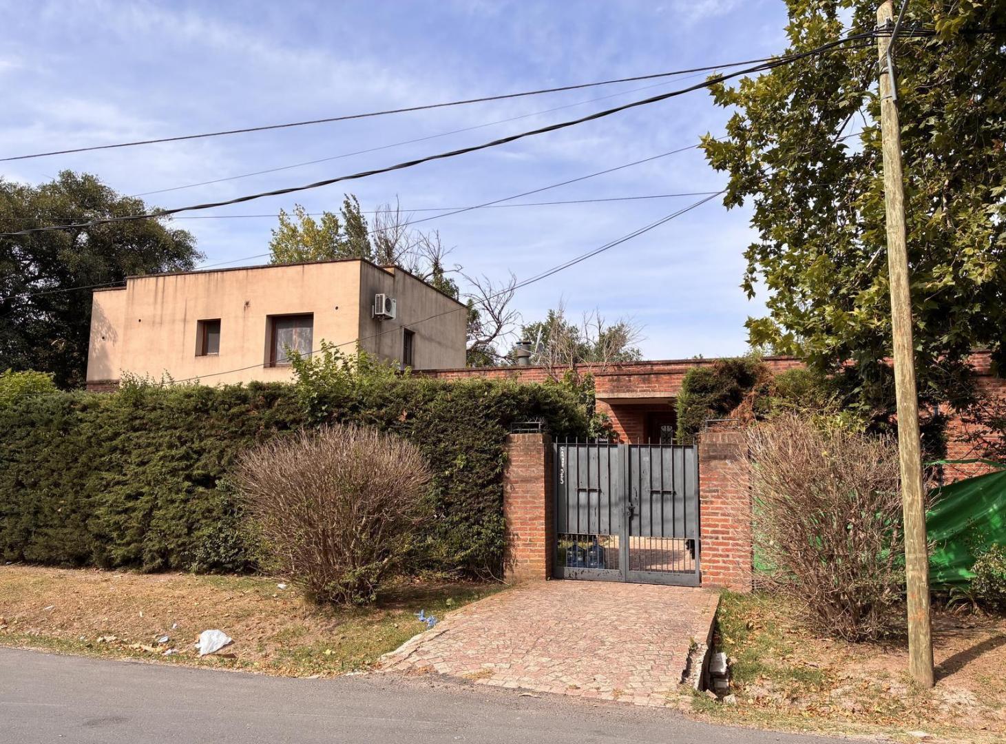 Venta casa 6 ambientes excelente ubicación en Ingeniero Maschwitz