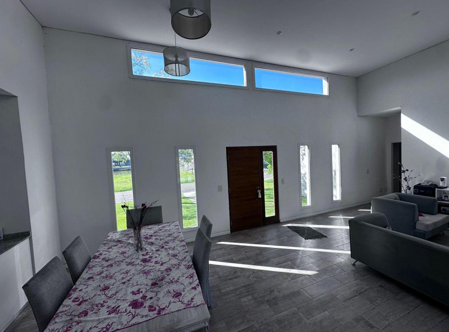 Foto de Venta casa 4 ambientes con pileta en Santa Isabel I, imagen 4