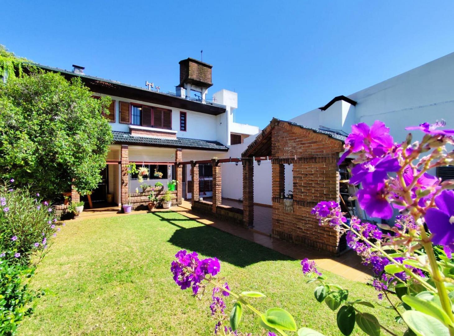 VENTA CASA 4 AMBIENTES VILLA BALLESTER LUMINOSA