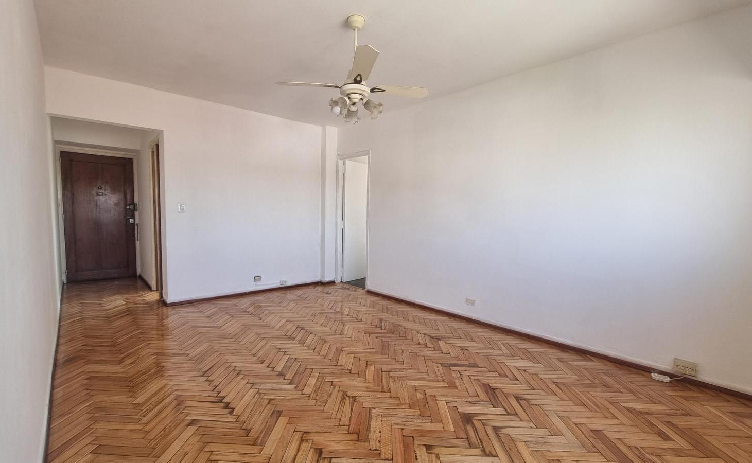 Foto de Venta Departamento 3 ambientes en Monserrat. Apto crédito, imagen 2