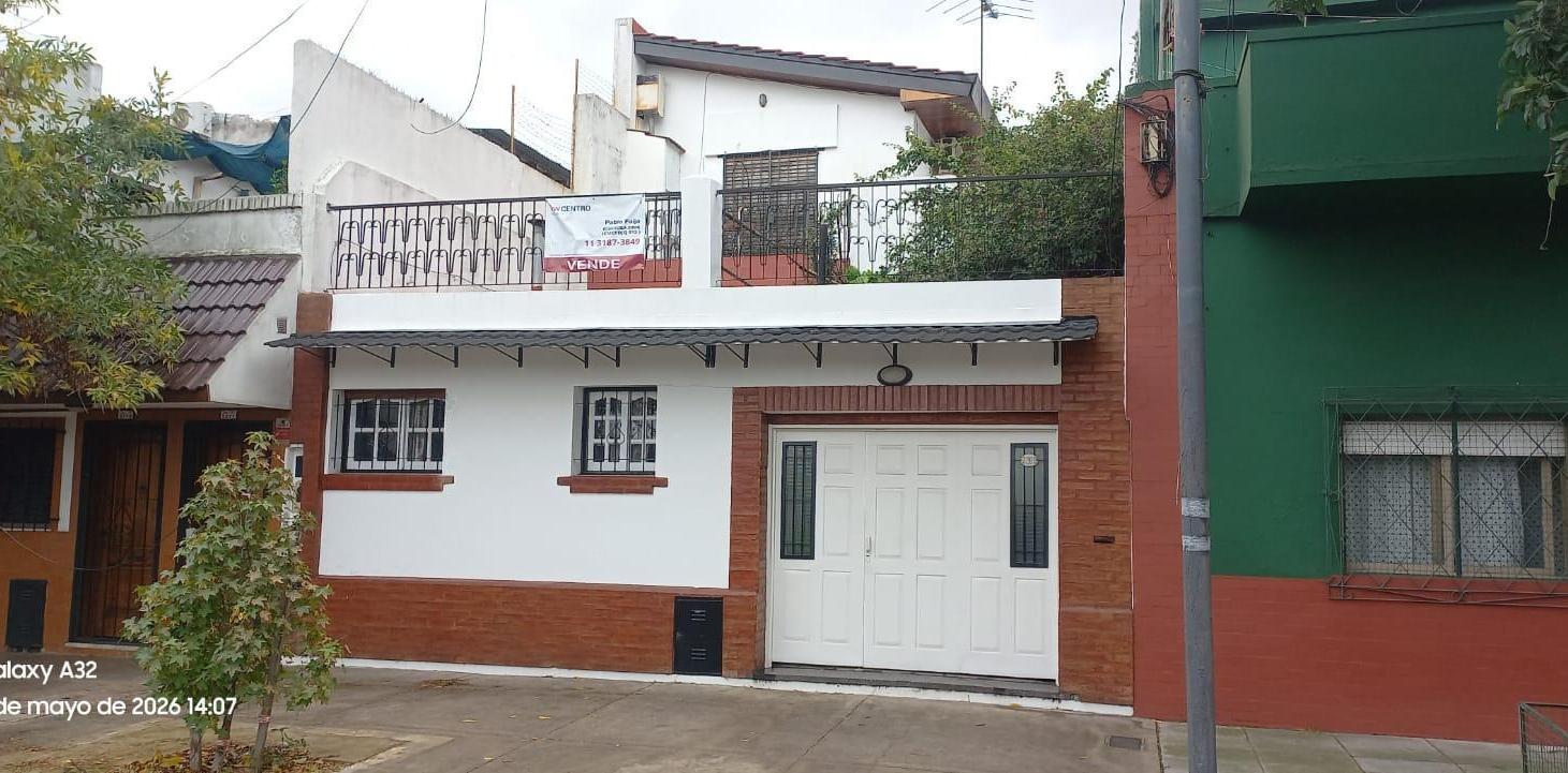 Venta Casa 6 ambientes Parque Patricios con Patio y terraza