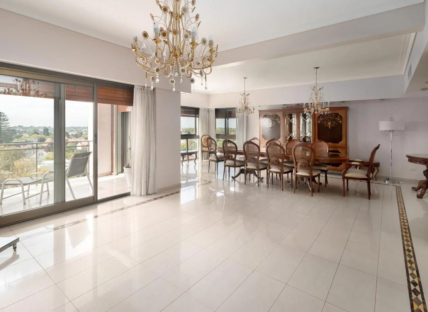 Departamento 4 ambientes en Venta Quilmes Categoria 3