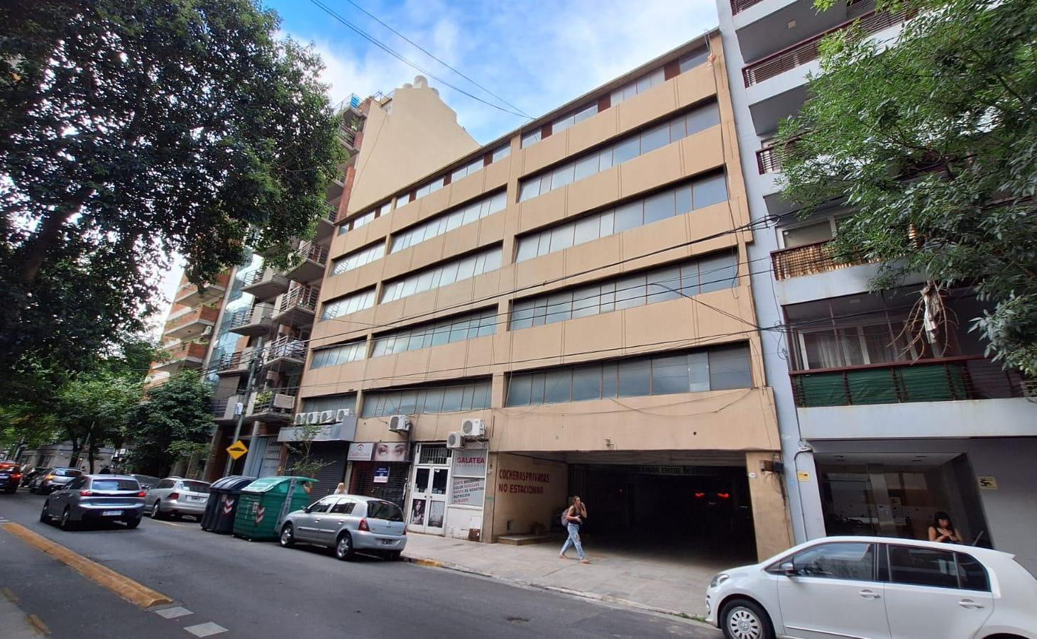 VENTA COCHERA FIJA Y CUBIERTA EN BELGRANO