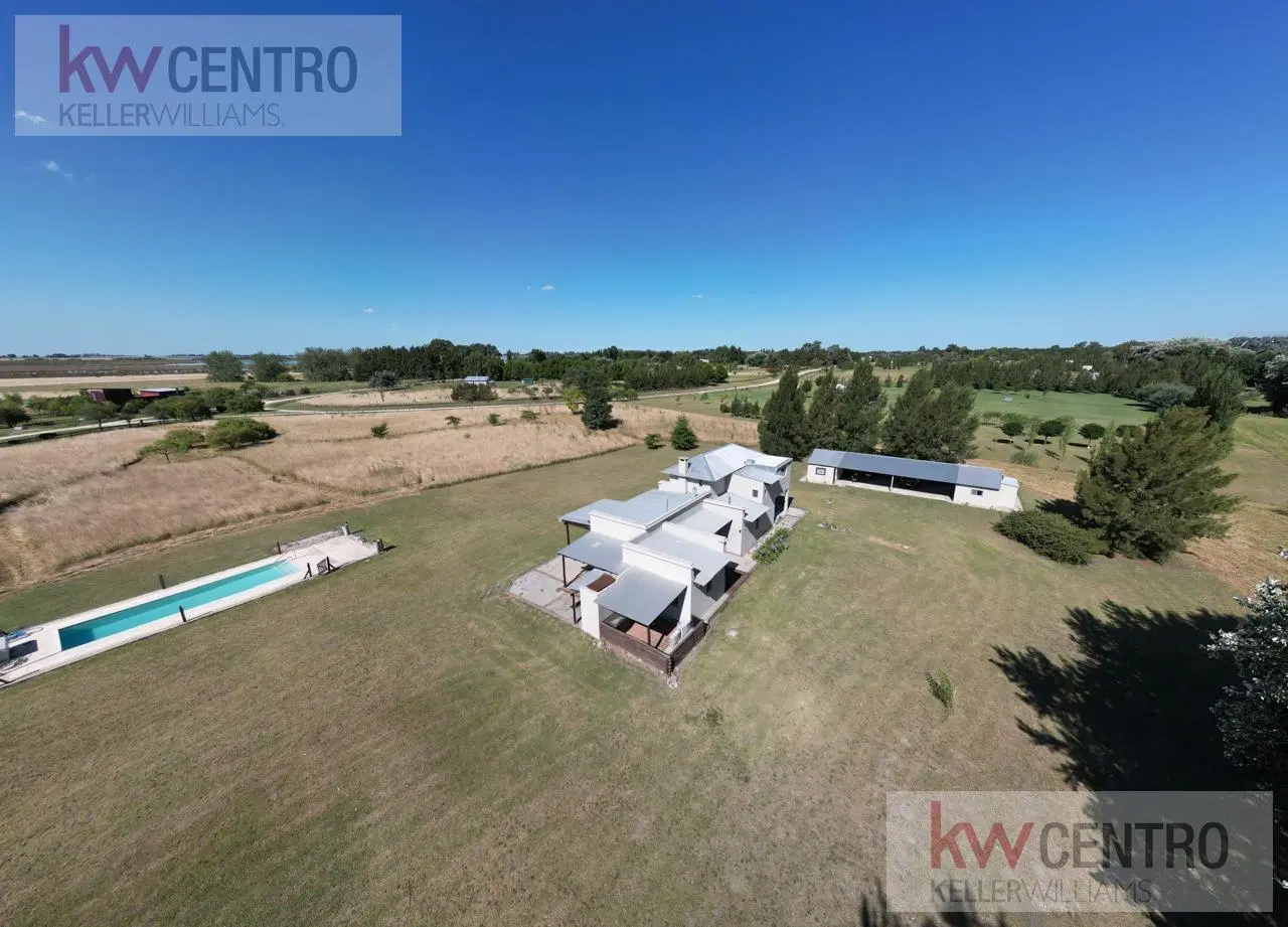 Venta de Chacra con Excelente  Casa  principal mas vivienda  de Huespedes  equipadas 3