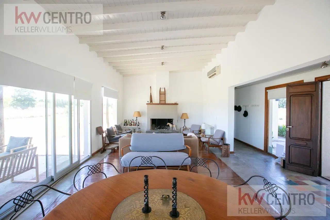 Venta de Chacra con Excelente  Casa  principal mas vivienda  de Huespedes  equipadas 4