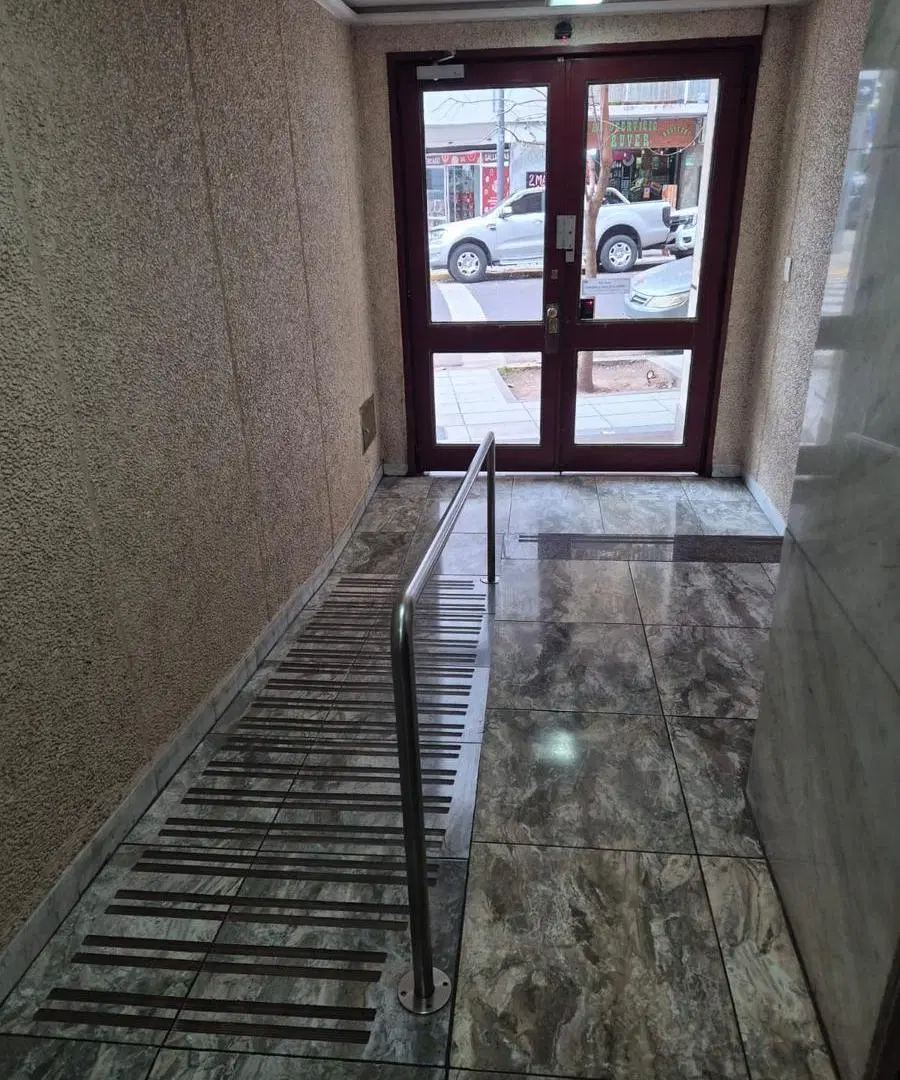 Departamento en alquiler dos ambientes con balcon semipiso 3