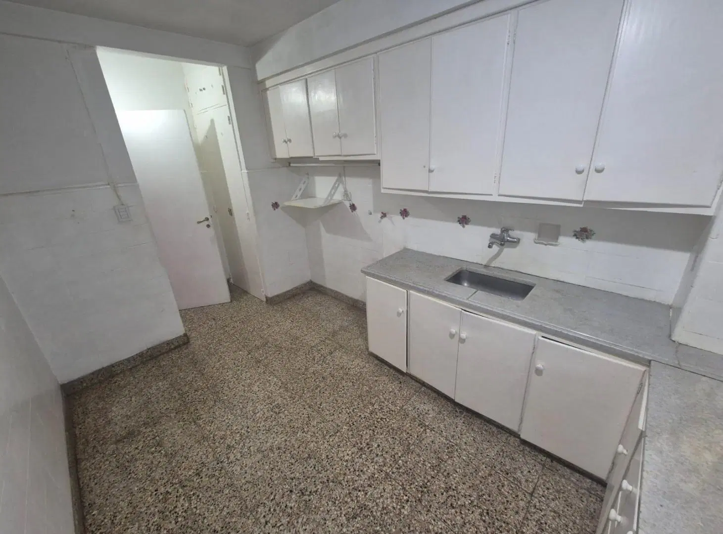 Departamento en alquiler dos ambientes con balcon semipiso 4