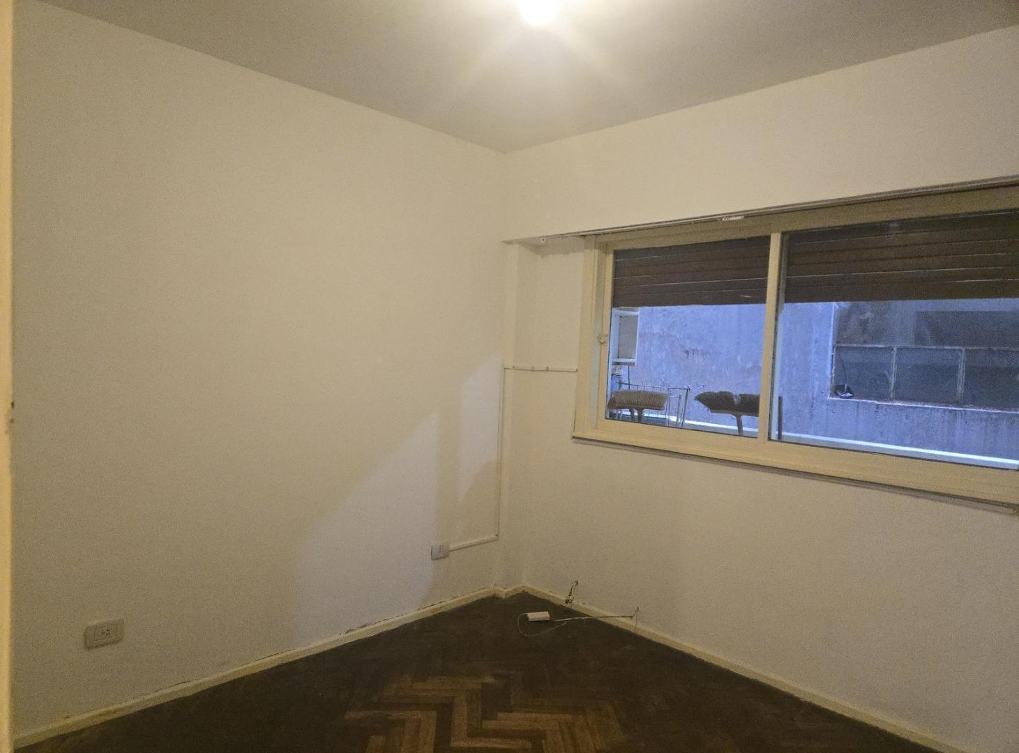 Foto de Venta Departamento 3 amb con Dependencia Caballito - Frente, imagen 3