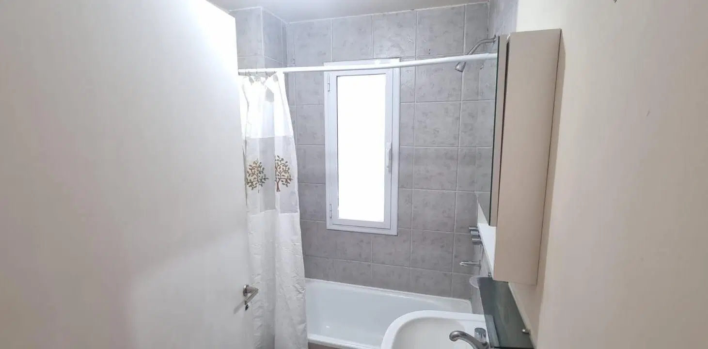 Departamento monoambiente con balcón y cochera en Barrio La Candela 3