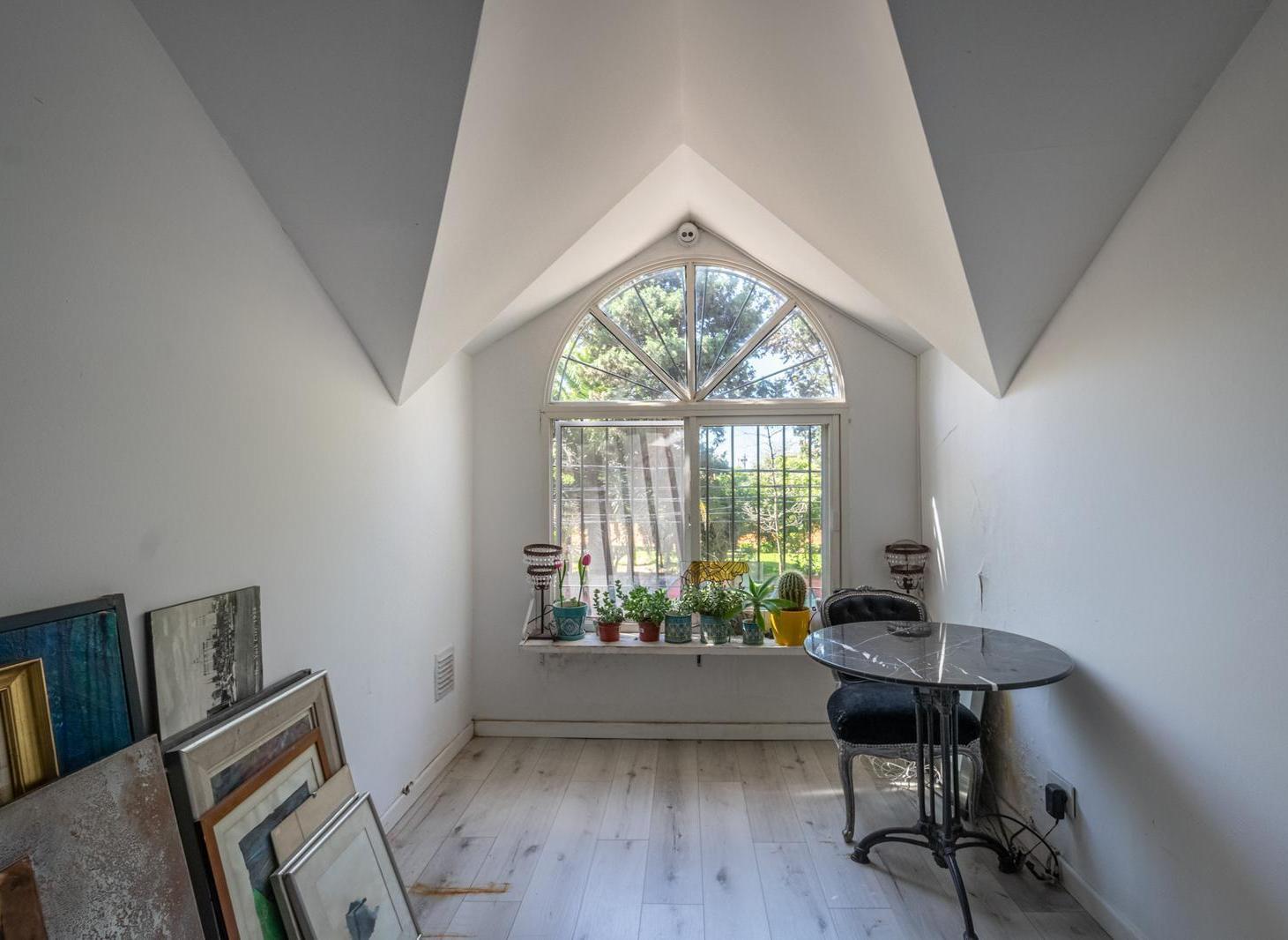 Foto de Casa en San Isidro 3 ambientes con pileta y jardin de invierno , dos, imagen 3