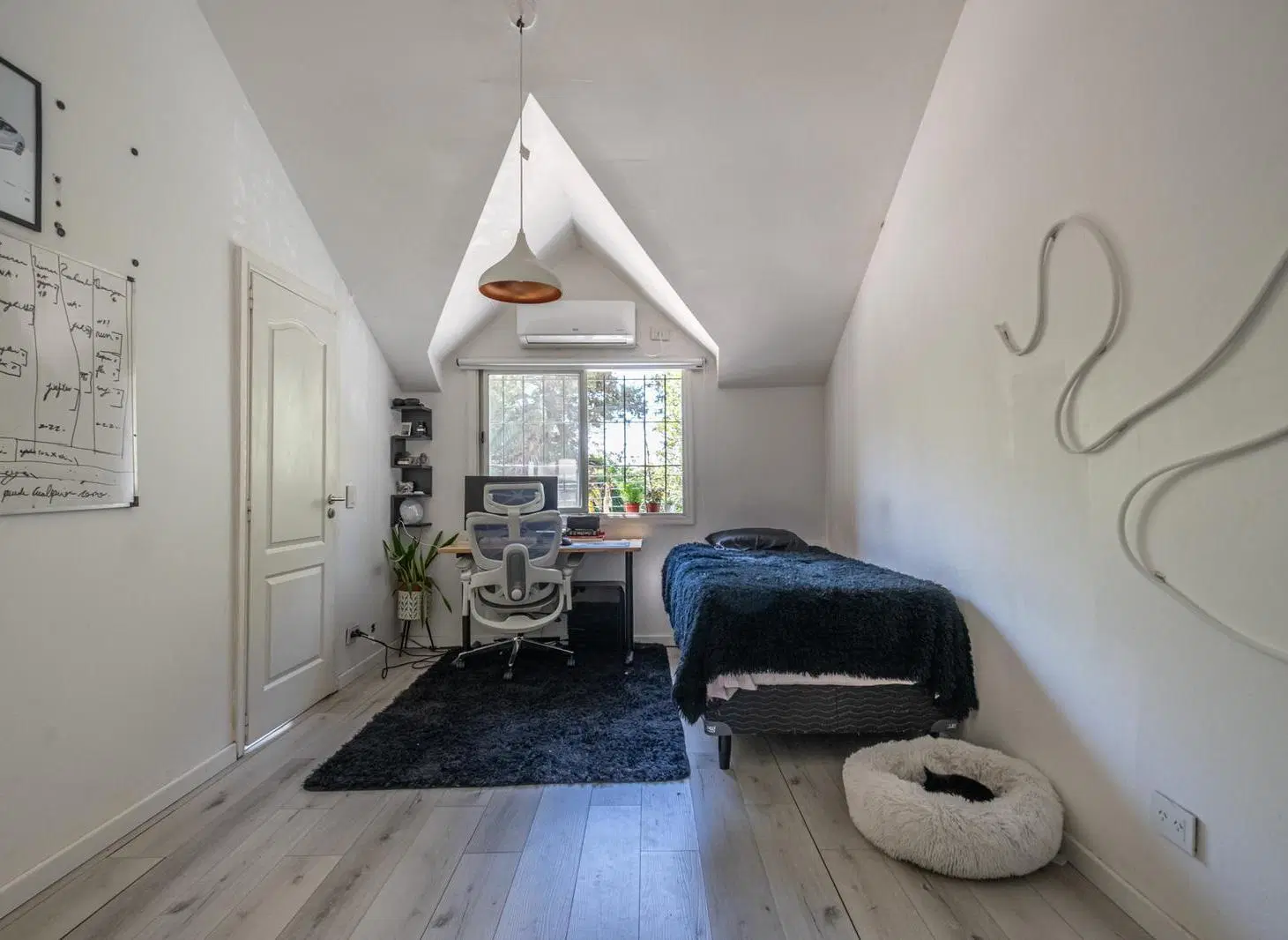 Casa en San Isidro 3 ambientes con pileta y jardin de invierno , dos habitaciones en suite 2