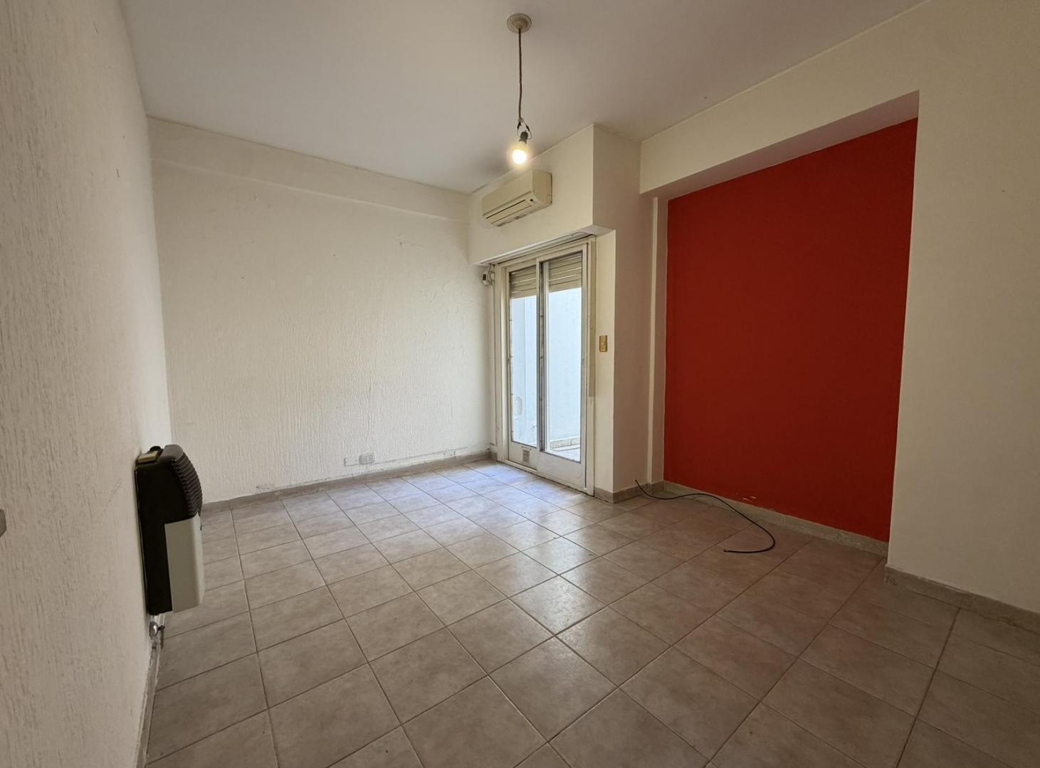 Foto de Departamento 3 ambientes con patio floresta, imagen 1